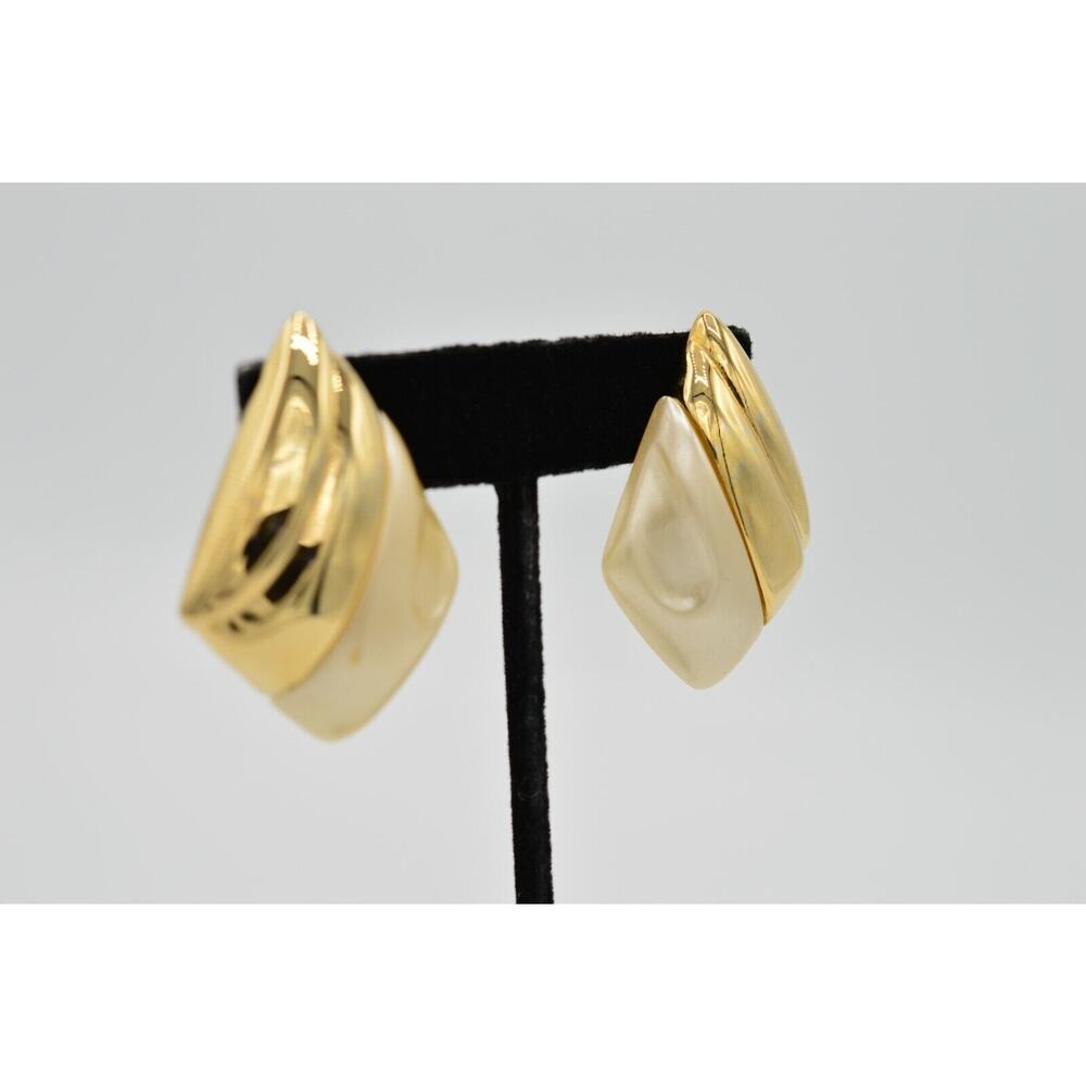 Vintage Statement Clip On Earrings Gold White Frosted Pearl Chunky 1.5" 1980s 9G - Picture 7 of 10